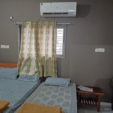 Honest Deluxe Room Garudeshwar Exterior foto